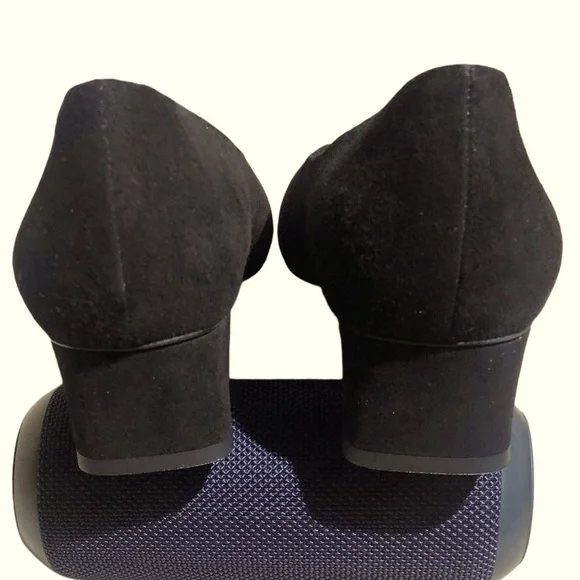 Everlane Woman’s Dressy Black Suede Pump Size 10 - Picture 4 of 6